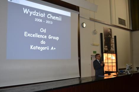 Photo no. 6 (16)
                                                         24-10-2013: uroczystość z okazji przyznania kategorii A+ Wydziałowi Chemii UJ
                            